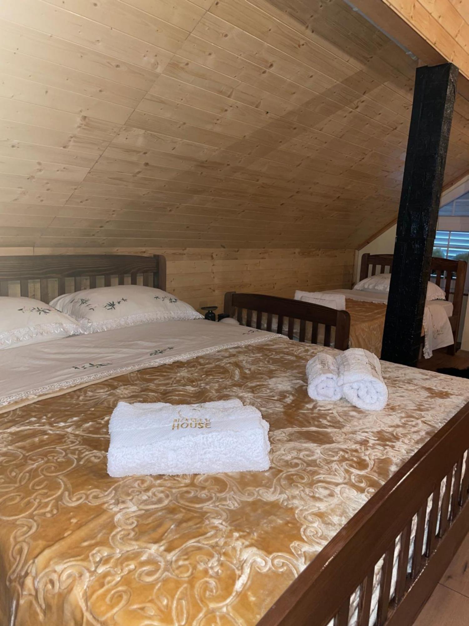 Riza Guest House Puke Bagian luar foto