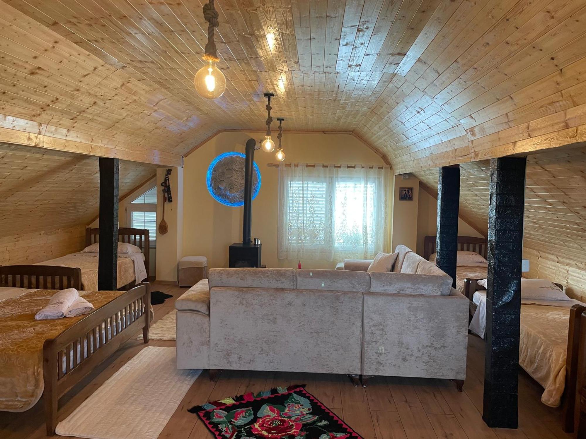 Riza Guest House Puke Bagian luar foto